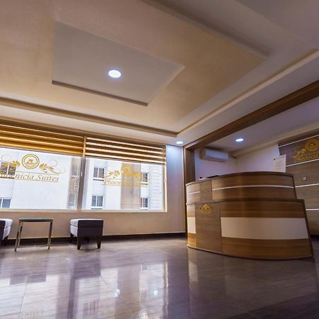 Phoenicia Suites Wupa Buitenkant foto